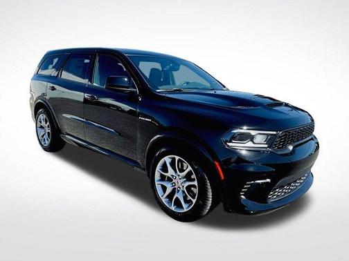 DB Black Crystal Clearcoat 2026 Dodge Durango GT HEMI V8