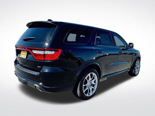DB Black Crystal Clearcoat 2026 Dodge Durango GT HEMI V8