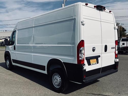 Bright White Clearcoat 2027 RAM ProMaster 2500 HIGH ROOF