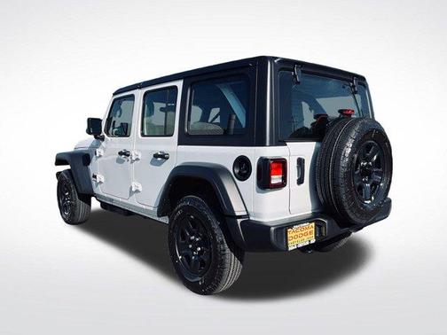 Bright White Clearcoat 2027 Jeep Wrangler Sport