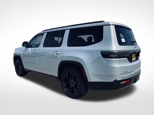 Silver Zynith 2026 Jeep Grand Wagoneer Summit Obsidian