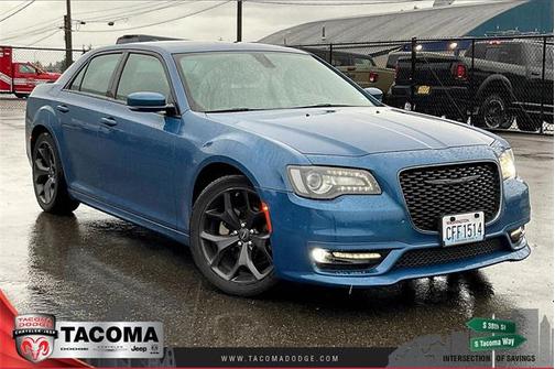 2022 Chrysler 300 Touring L
