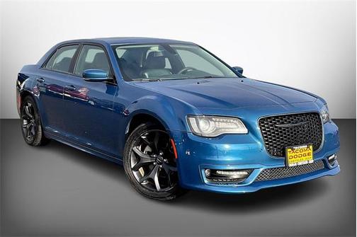 2022 Chrysler 300 Touring L