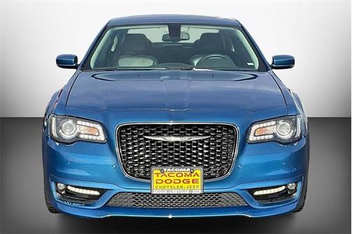 2022 Chrysler 300 Touring L