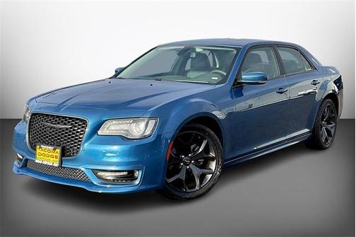 2022 Chrysler 300 Touring L