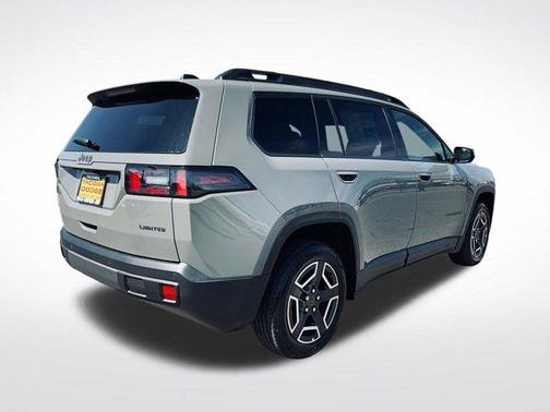 Sting Gray Clearcoat 2026 Jeep Cherokee LAREDO/LIMITED