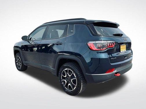 Fathom Blue Pearlcoat 2026 Jeep Compass Trailhawk