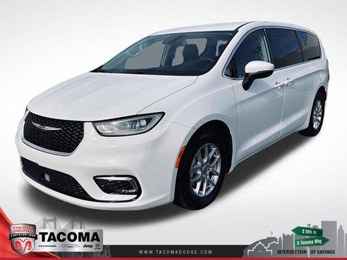 Bright White Clearcoat 2023 Chrysler Pacifica Touring-L