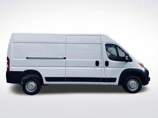 Bright White Clearcoat 2026 RAM ProMaster 2500 High Roof