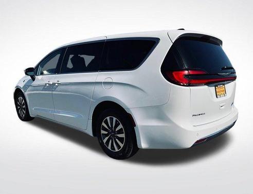 Bright White Clearcoat 2023 Chrysler Pacifica Hybrid Touring L