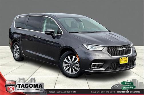 2023 Chrysler Pacifica Hybrid Touring L