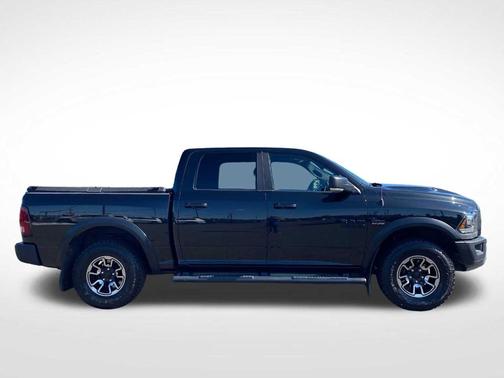 Brilliant Black Crystal Pearlcoat 2017 RAM 1500 Rebel