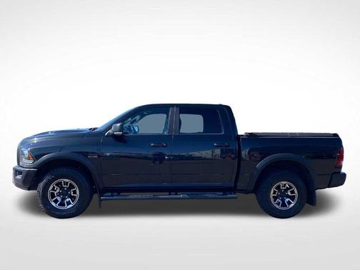Brilliant Black Crystal Pearlcoat 2017 RAM 1500 Rebel