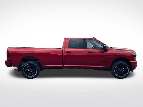 Molten Red Pearlcoat 2026 RAM 2500 Big Horn