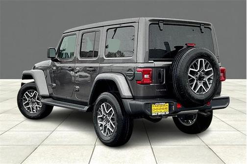 2025 Jeep Wrangler 4-Door Sahara 4x4