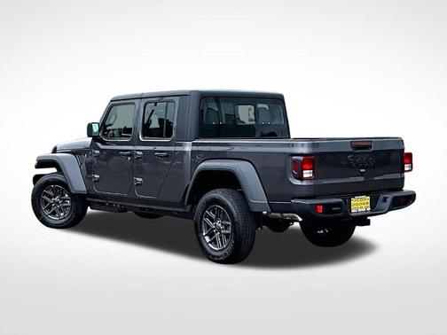 Granite Crystal Clearcoat Metallic 2026 Jeep Gladiator Sport