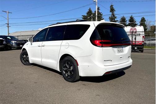 2021 Chrysler Pacifica Hybrid Touring L