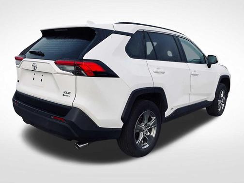 Ice 2025 Toyota RAV4 Hybrid XLE
