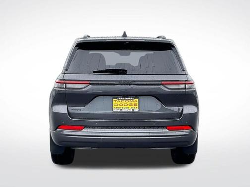 Metallic 2026 Jeep Grand Cherokee Limited