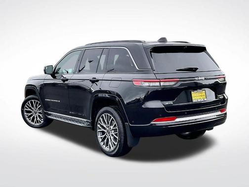Diamond Black 2026 Jeep Grand Cherokee Summit