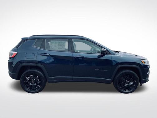 Fathom Blue Pearlcoat 2026 Jeep Compass Latitude