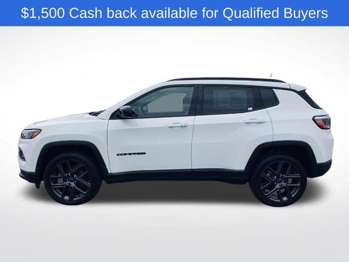 Bright White Clearcoat 2026 Jeep Compass Latitude