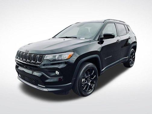 Diamond Black 2026 Jeep Compass Latitude