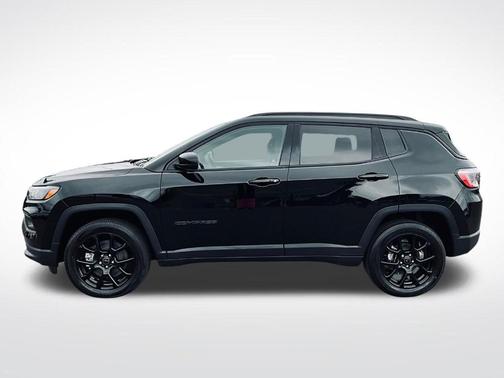 Diamond Black 2026 Jeep Compass Latitude