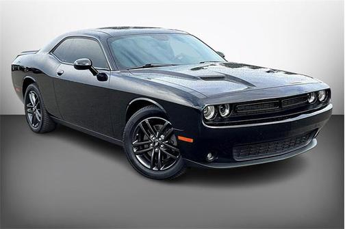 2019 Dodge Challenger SXT AWD