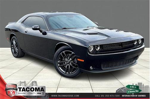 2019 Dodge Challenger SXT AWD