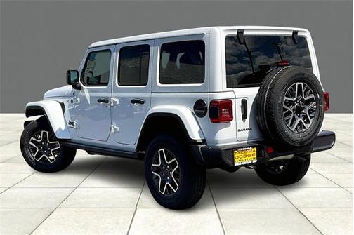 2025 Jeep Wrangler 4-Door Sahara 4x4