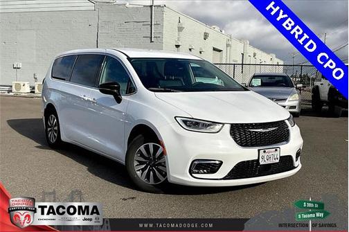 2024 Chrysler Pacifica Hybrid Select