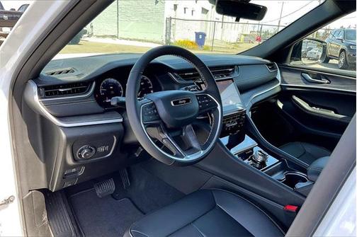2025 Jeep Grand Cherokee Limited X