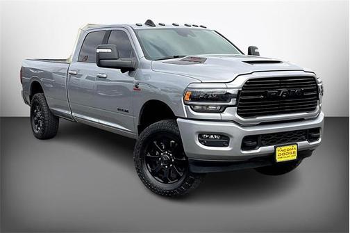 2023 RAM 3500 Laramie Crew Cab 4x4 8 Box