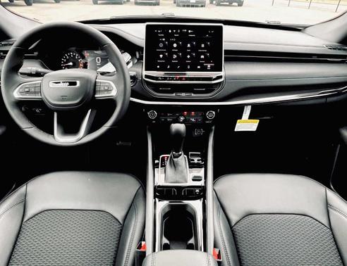 Diamond Black 2026 Jeep Compass Latitude