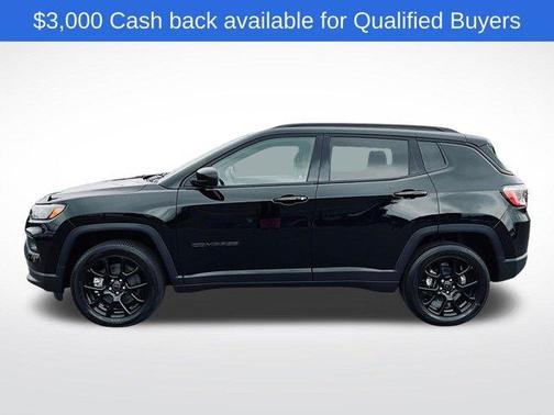 Diamond Black 2026 Jeep Compass Latitude