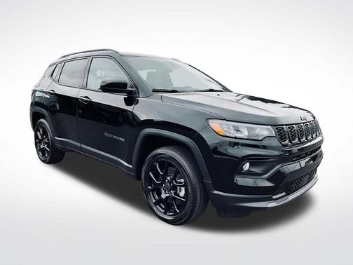 Diamond Black 2026 Jeep Compass Latitude