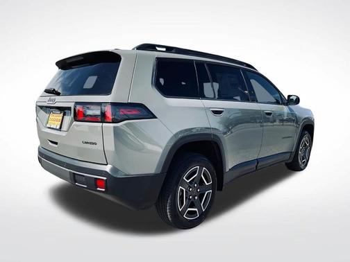 Sting Gray Clearcoat 2026 Jeep Cherokee LAREDO/LIMITED
