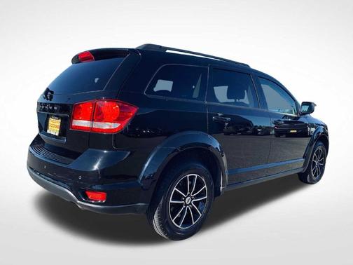 Pitch Black Clearcoat 2019 Dodge Journey SE