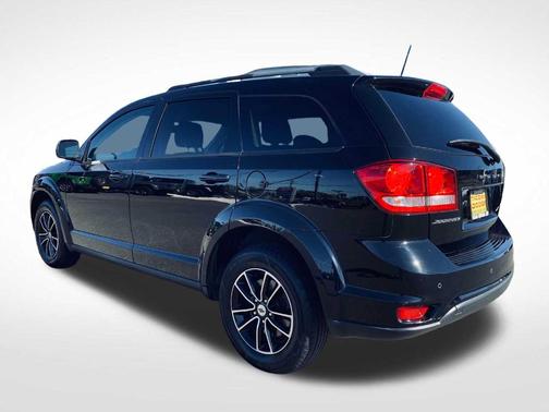 Pitch Black Clearcoat 2019 Dodge Journey SE