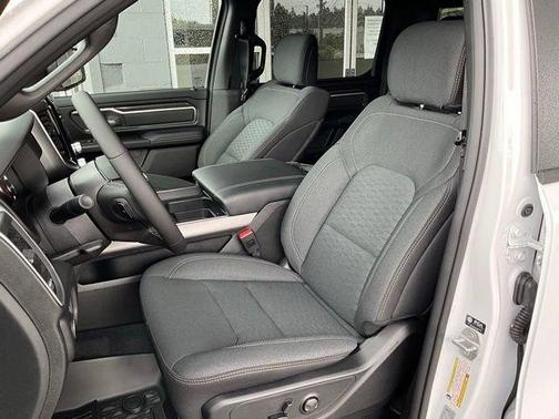 Bright White Clearcoat 2026 RAM 1500 Big Horn/Lone Star
