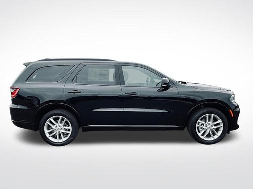 DB Black Crystal Clearcoat 2026 Dodge Durango GT