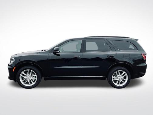 DB Black Crystal Clearcoat 2026 Dodge Durango GT