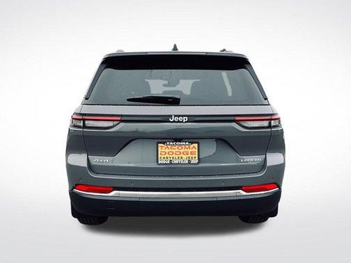 Sting Gray Clearcoat 2027 Jeep Grand Cherokee Laredo X