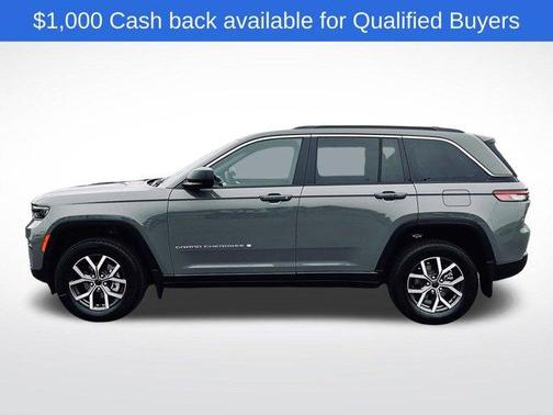 Sting Gray Clearcoat 2027 Jeep Grand Cherokee Laredo X