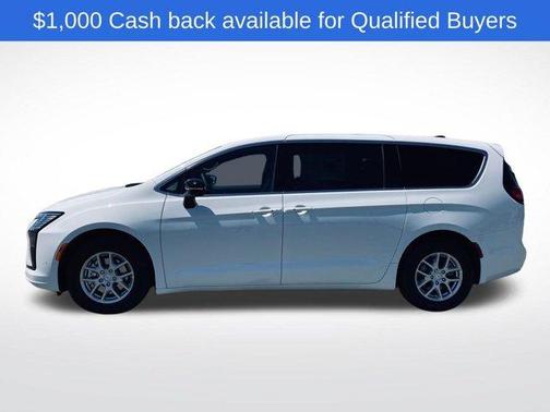 Bright White Clearcoat 2027 Chrysler Pacifica SELECT