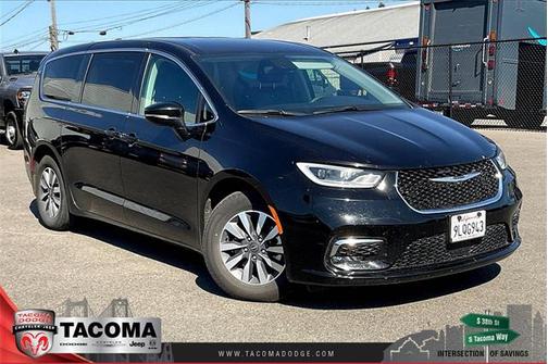 2024 Chrysler Pacifica Hybrid Select