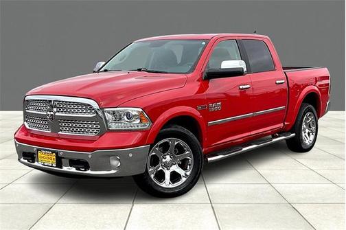 2018 RAM 1500 Laramie Crew Cab 4x4 57' Box