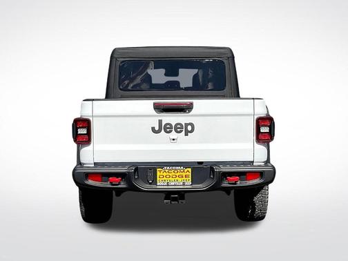 Bright White Clearcoat 2025 Jeep Gladiator Rubicon