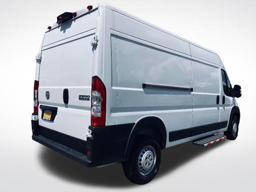Bright White Clearcoat 2025 RAM ProMaster 2500 High Roof